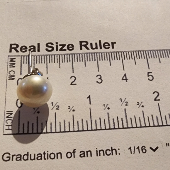 Silver Pearl Earrings- Pierced NEW FINAL PRICE - Picture 5 of 10